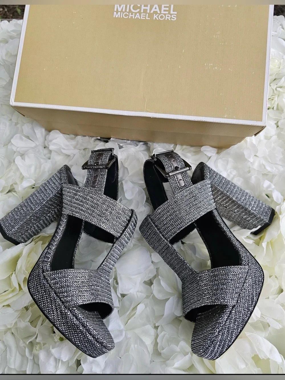 MICHAEL Kors Becker Metallic Glitter T-Strap Block Heel Sandals Size 6